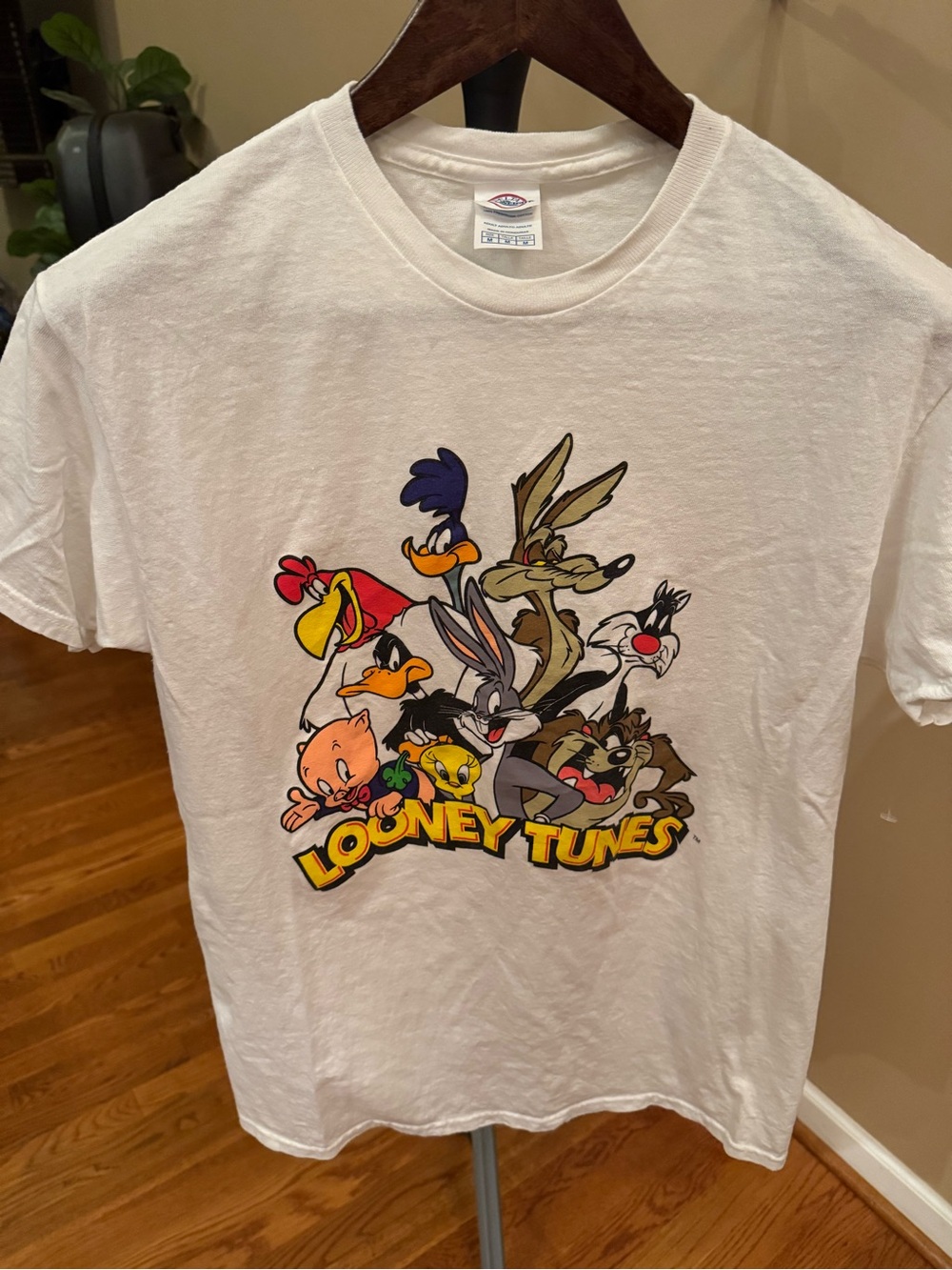 Vintage Looney Tunes Graphic Tee - White